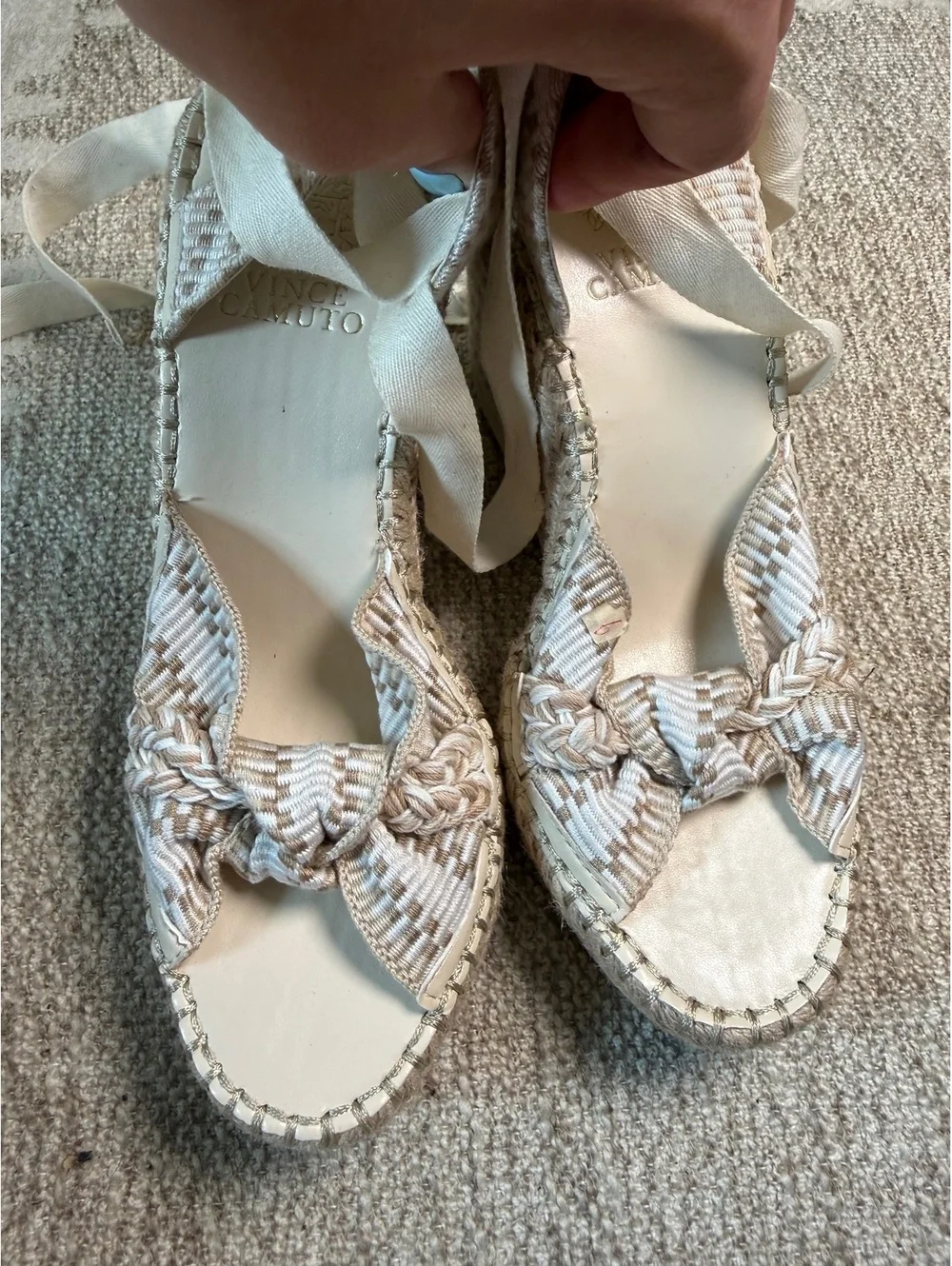 Vince Camuto Women's Beige and White Woven Espadrille Wedge Sandals Size 6